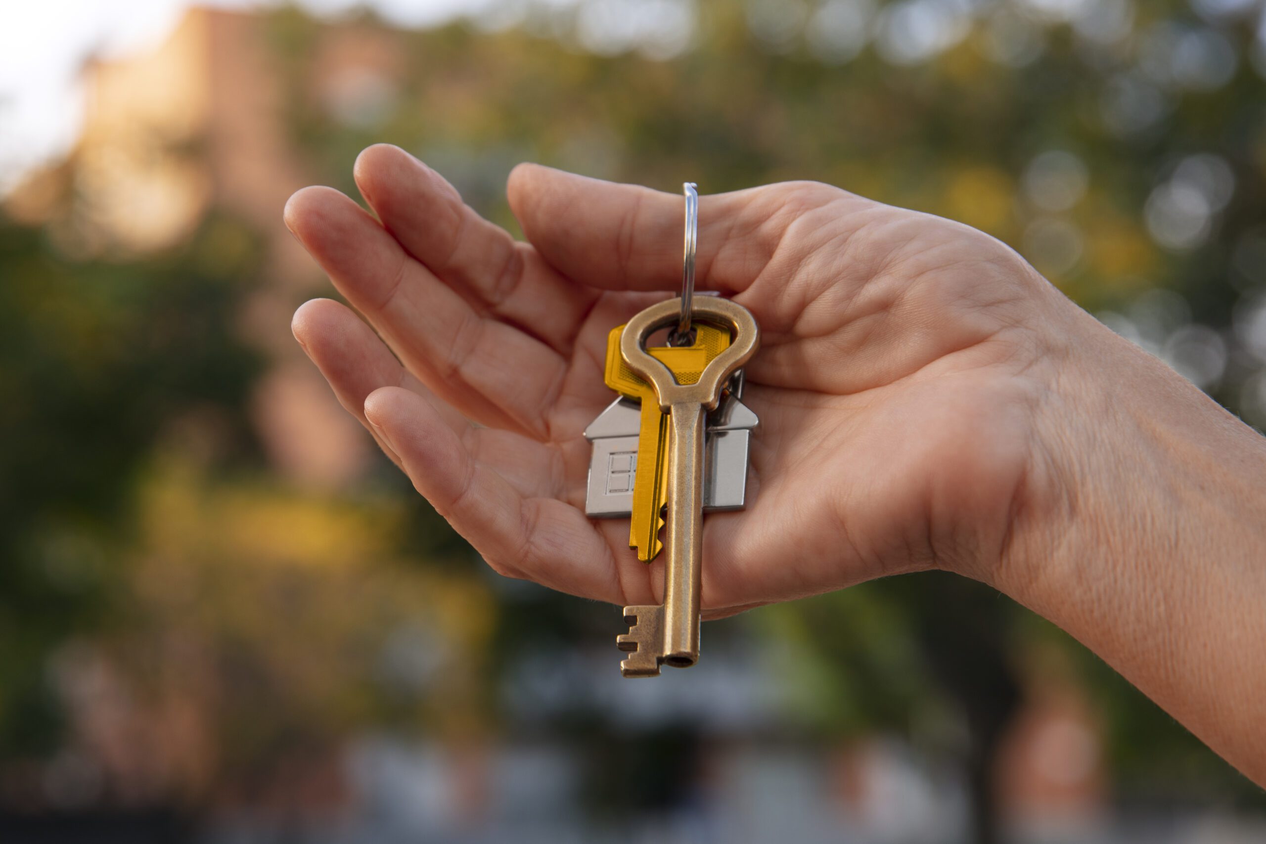 Read more about the article Difference Between Key Duplication and Key Cutting in Scottsdale