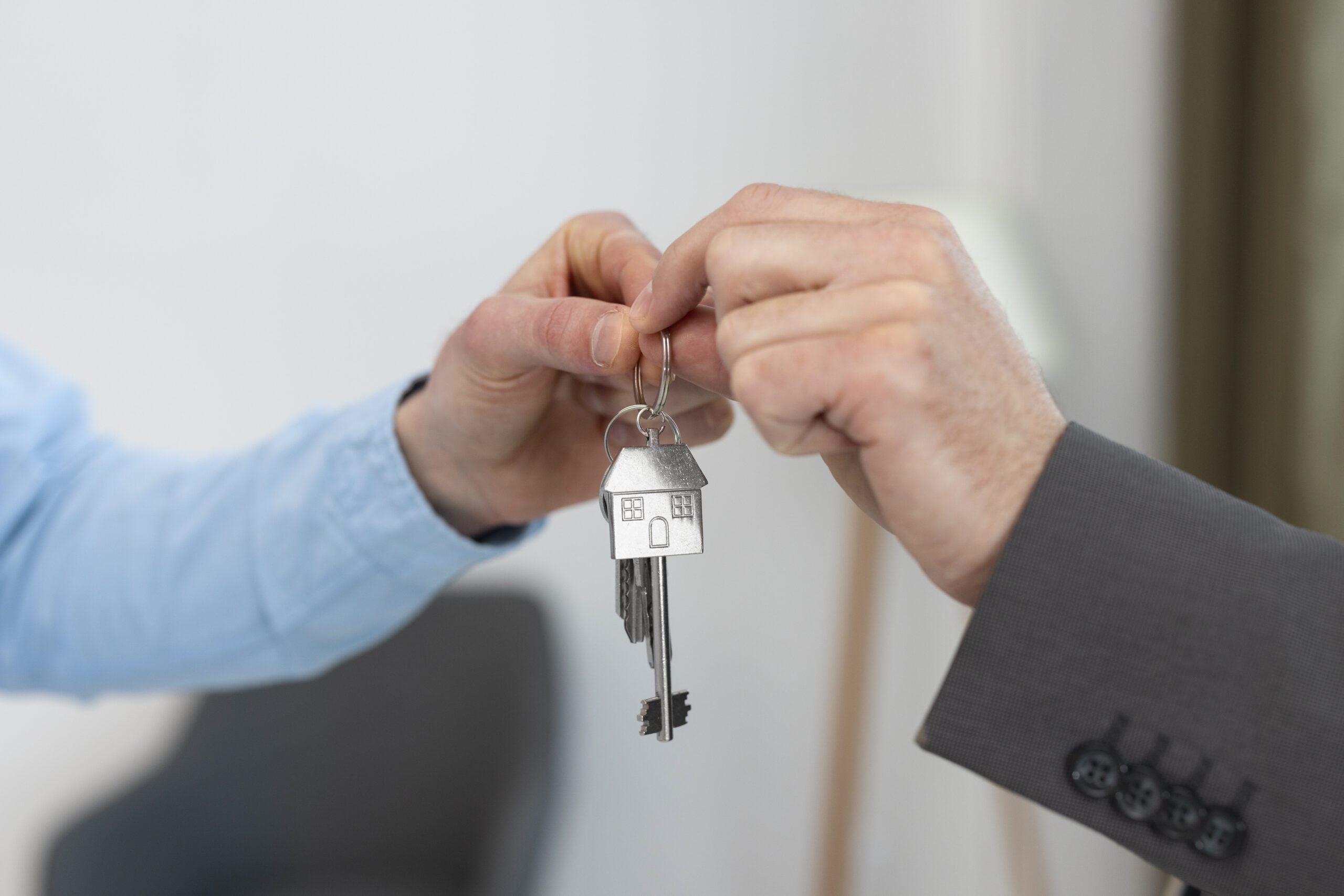 Read more about the article Why Scottsdale Landlords Should Rekey Between Tenants