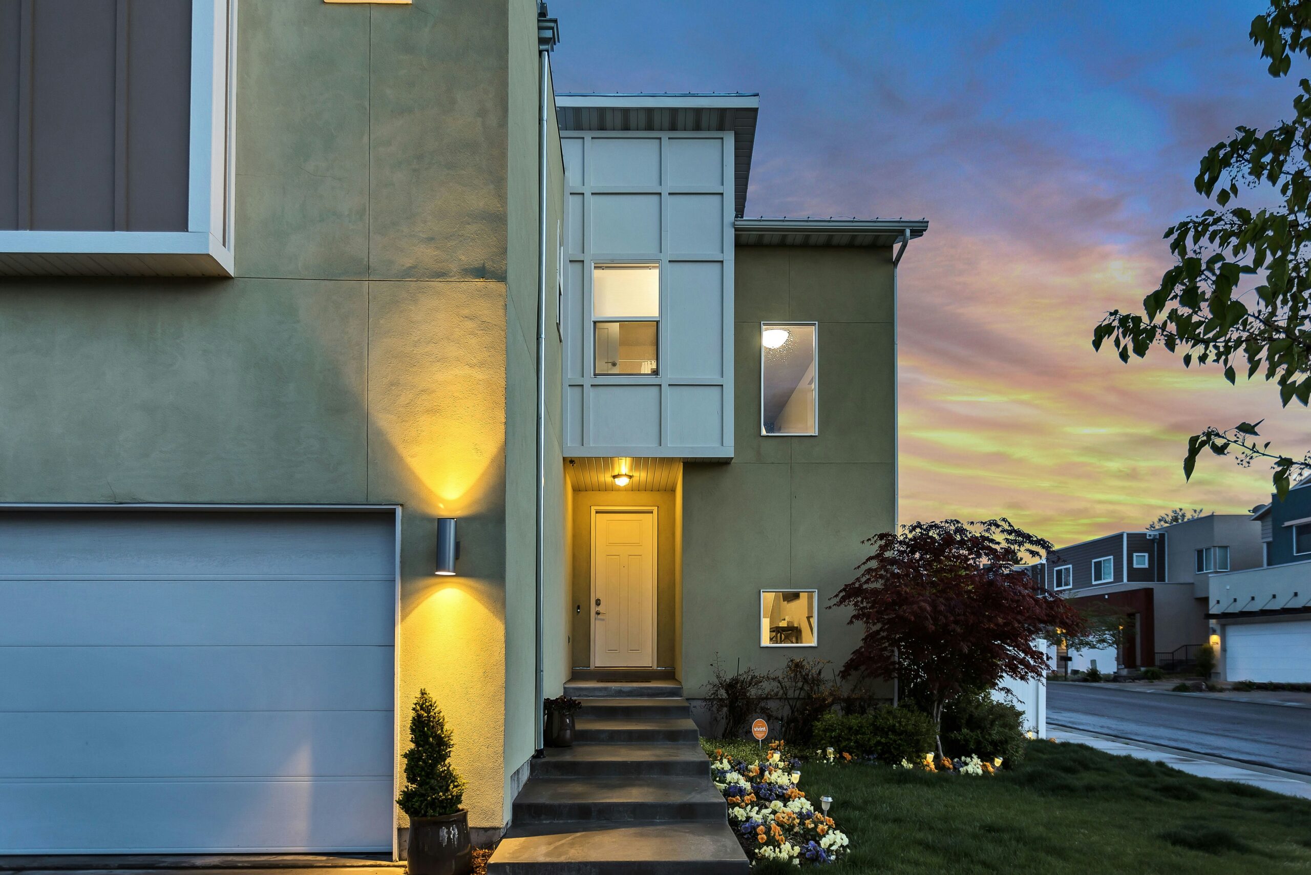 Read more about the article Summer Home Security Tips for Scottsdale Residents: The 2026 Guide